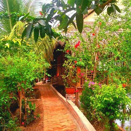 Hong Thai River Side Homestay Ben Tre Buitenkant foto