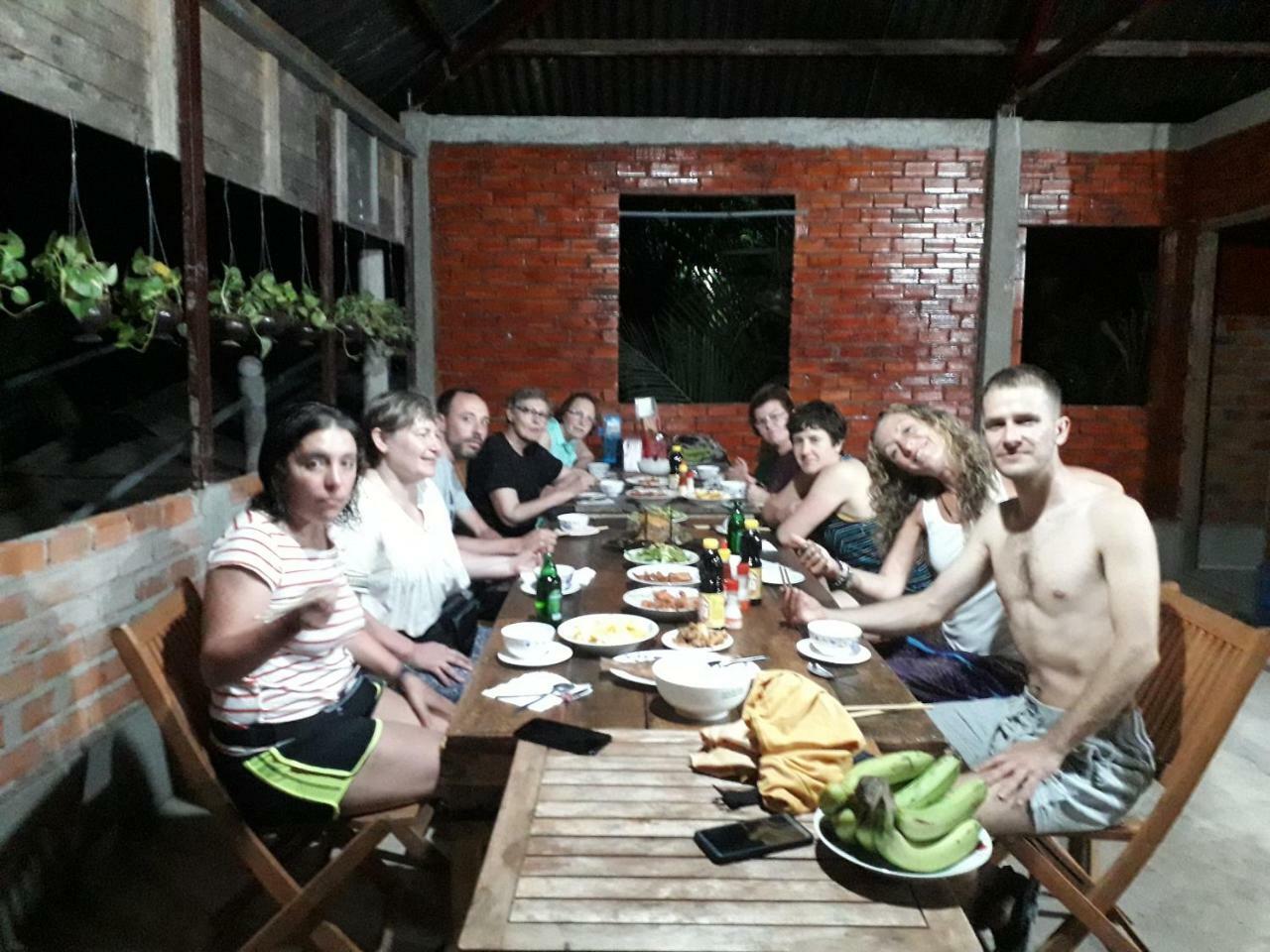 Hong Thai River Side Homestay Ben Tre Buitenkant foto